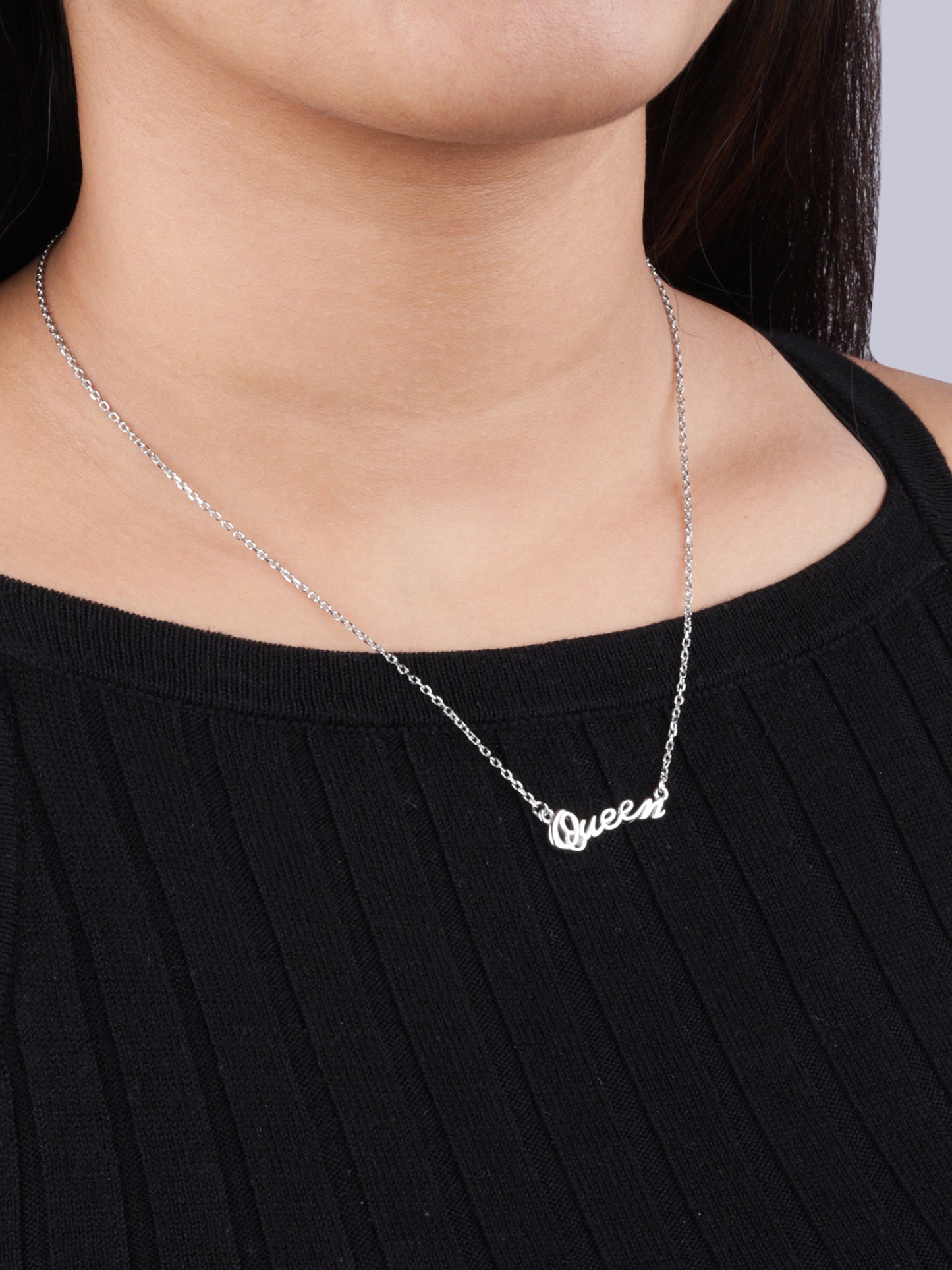 925 Sterling Silver Queen Pendant Necklace