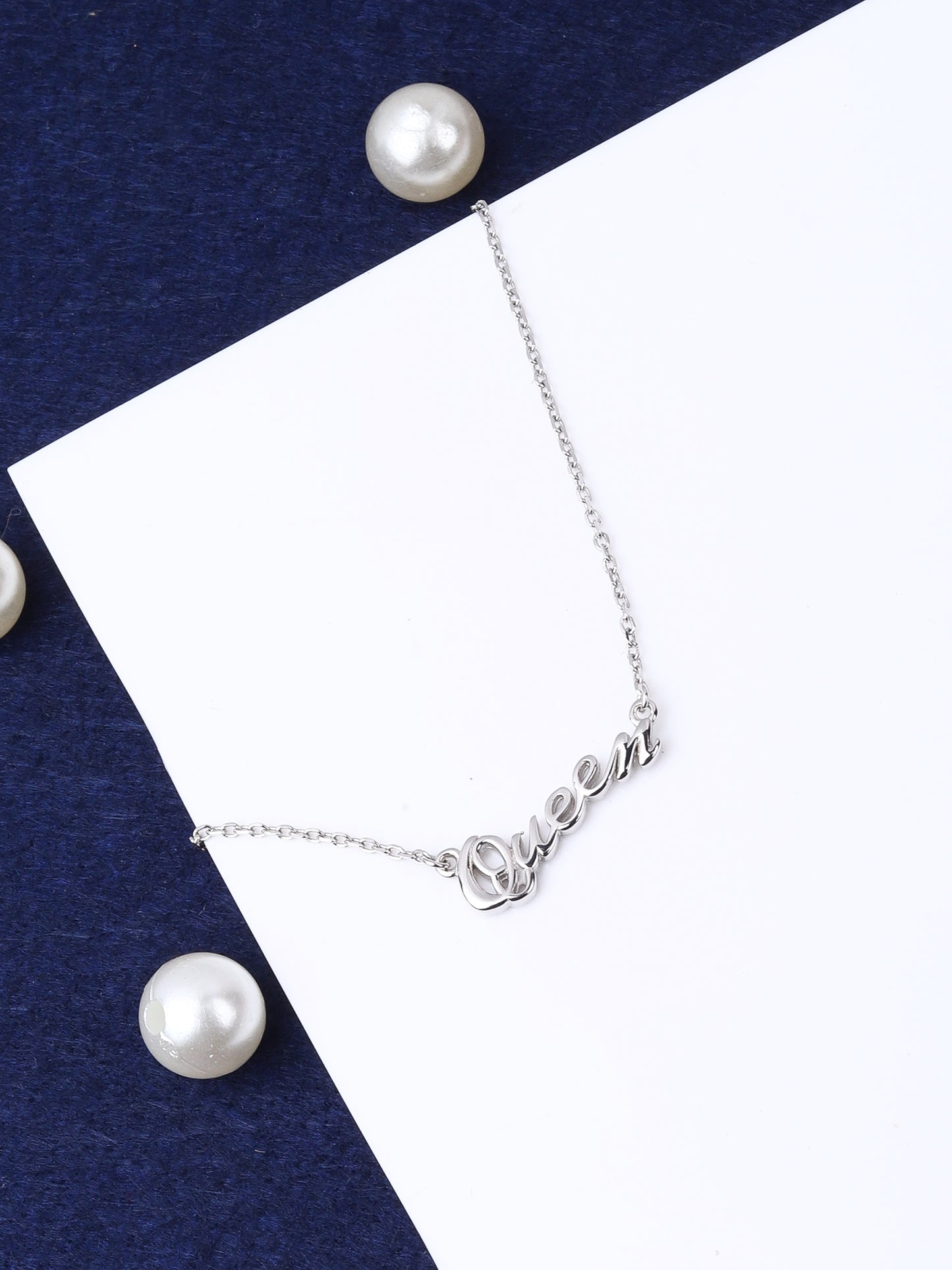 925 Sterling Silver Queen Pendant Necklace